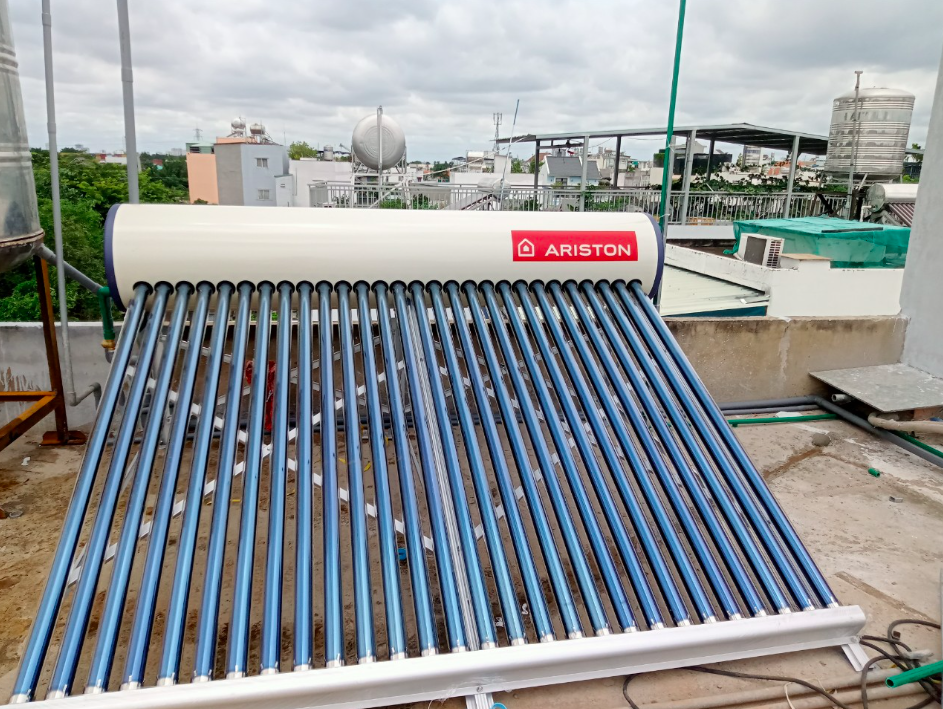năng lượng mặt trời Ariston